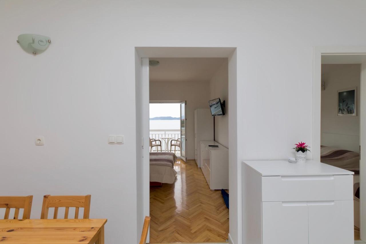 Apartments And Rooms Spiro Мимице Екстериор снимка